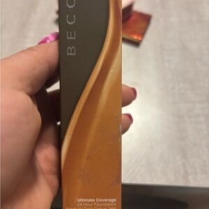 BECCA Ultimate Coverage 24 hour Foundation